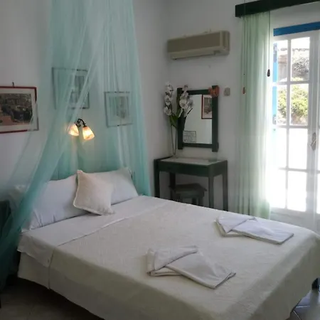 3 Alpha Aparthotel 3*