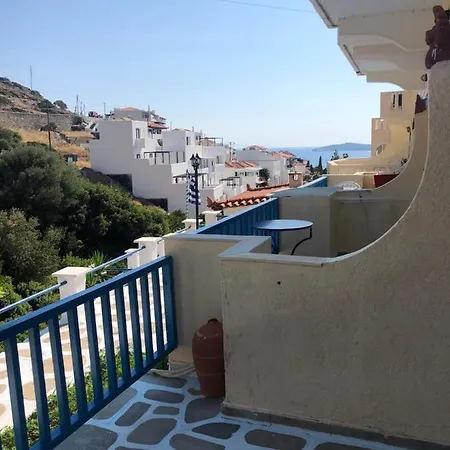 3 Alpha Aparthotel